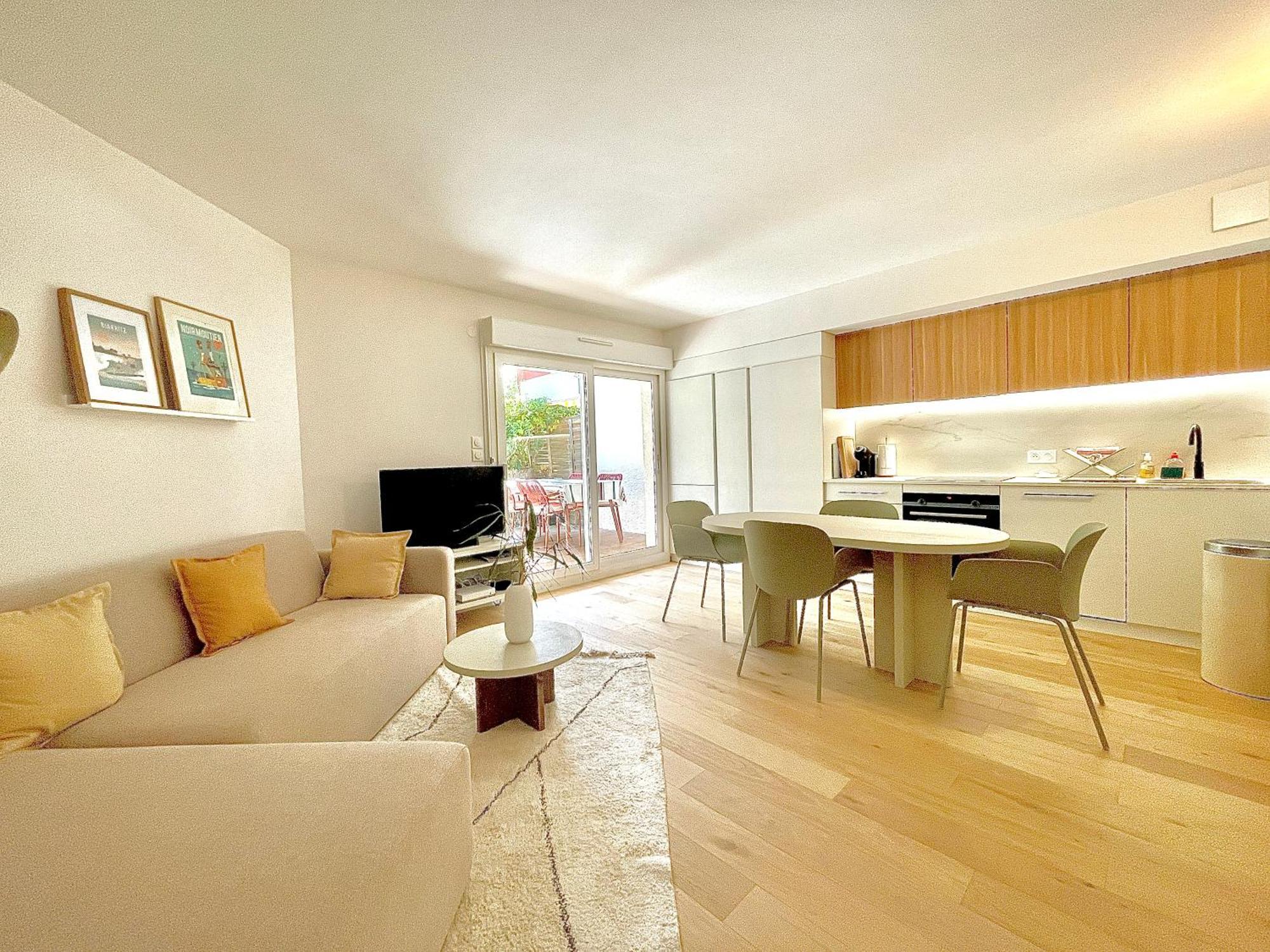 Splendide Appartement De Charme Avec Patio, Parking Et Plage A 3 Minutes Biarritz Eksteriør bilde